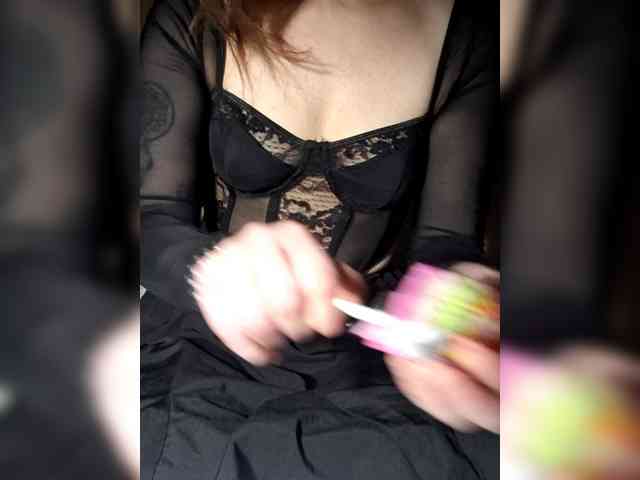 Deadlynighshade6 webcam