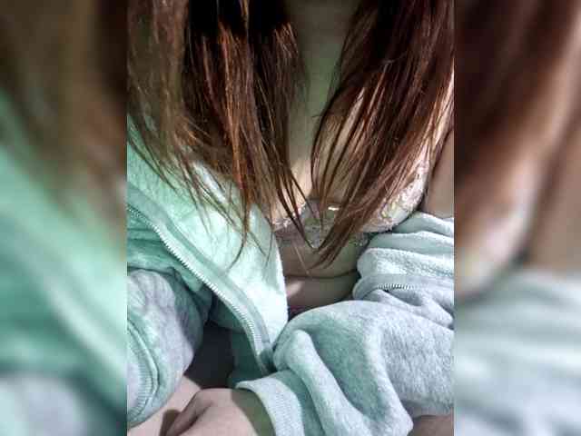 Deadlynighshade6 webcam