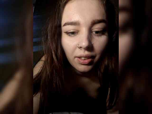 Deadlynighshade6 webcam