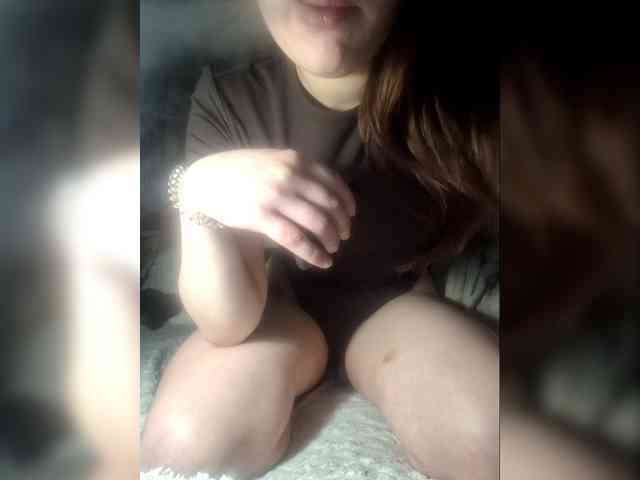 Deadlynighshade6 webcam