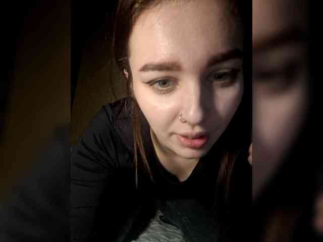 Deadlynighshade6 webcam