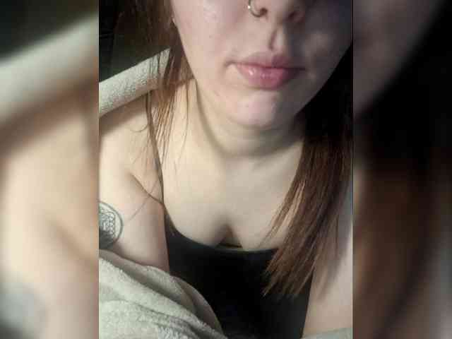 Deadlynighshade6 webcam