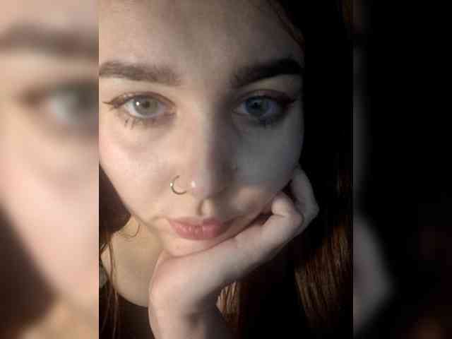 Deadlynighshade6 webcam