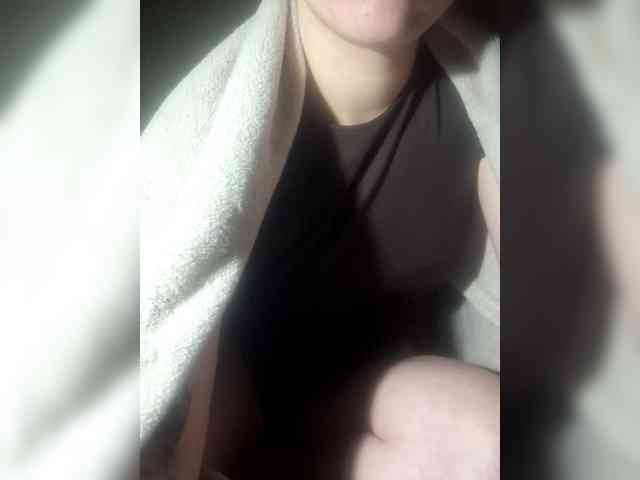 Deadlynighshade6 webcam