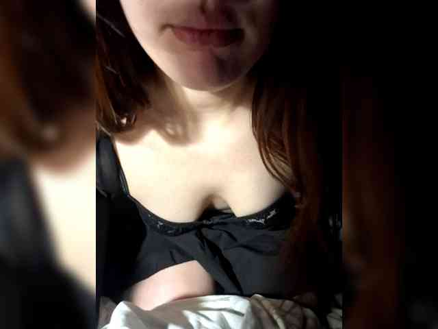 Deadlynighshade6 webcam