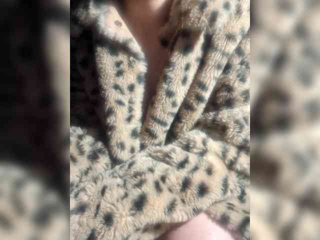 Deadlynighshade6 webcam