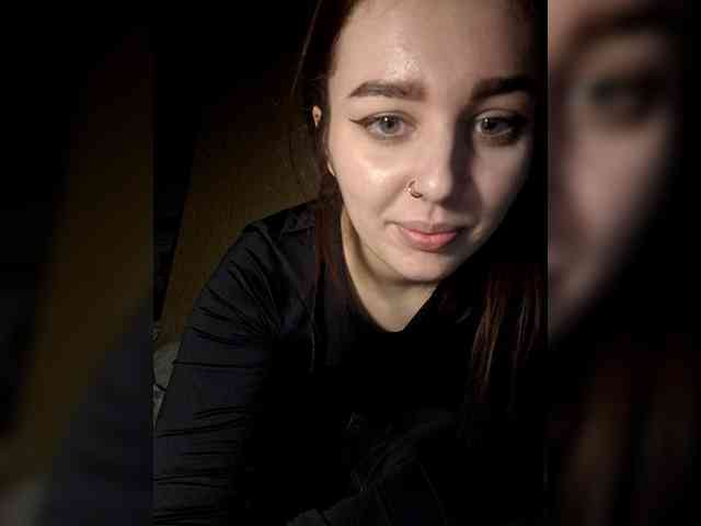 Deadlynighshade6 webcam