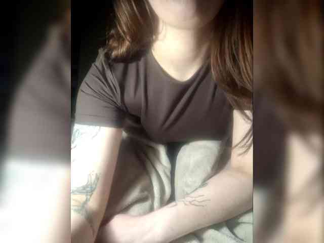 Deadlynighshade6 webcam