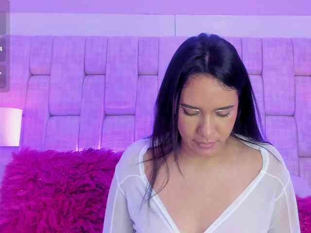 SaraFoster Live Webcam on BongaCams