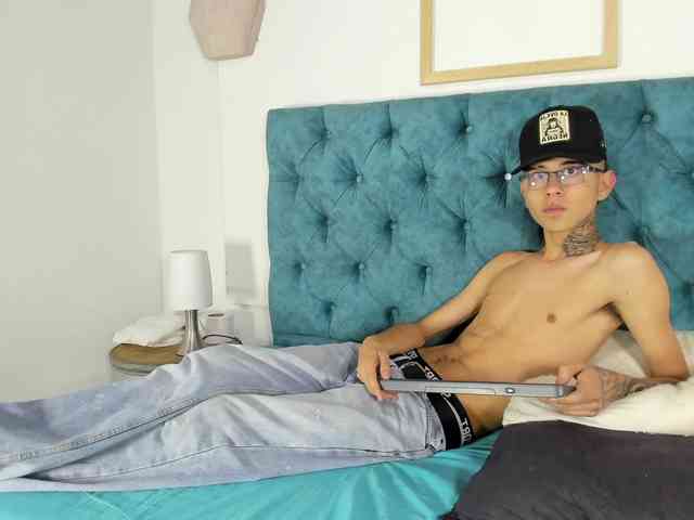 asherlux Sex Cam Show