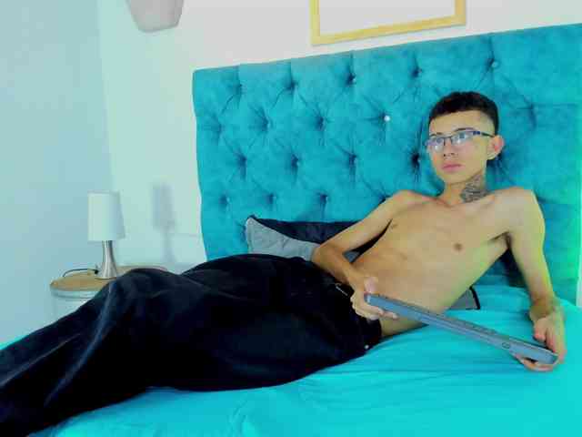 asherlux Sex Cam Show