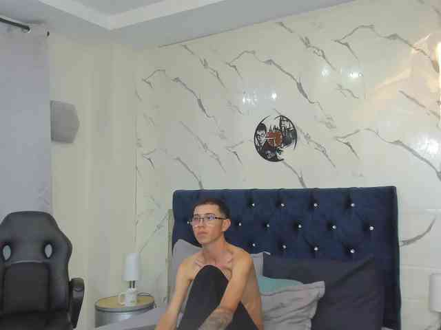 asherlux Live Webcam on BongaCams