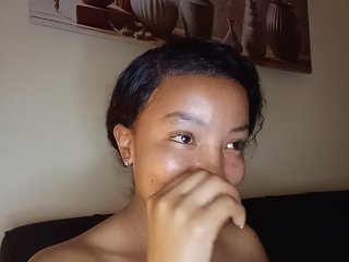 BeautifulGia's Live Webcam