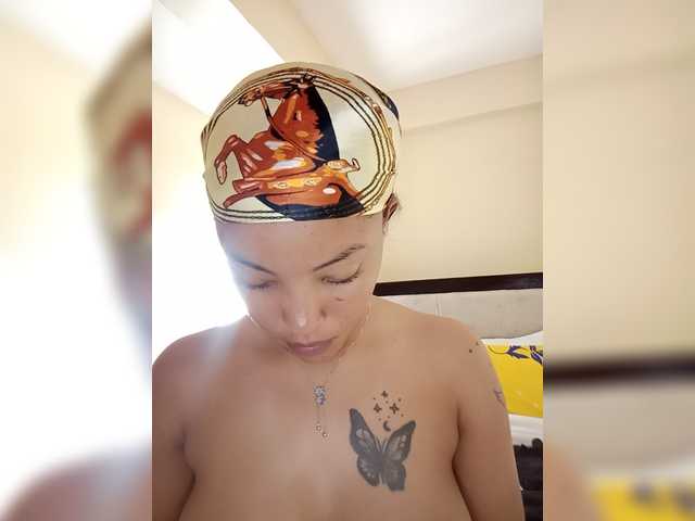 BeautifulGia live cam on BongaCams