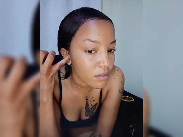 BeautifulGia live cam on BongaCams