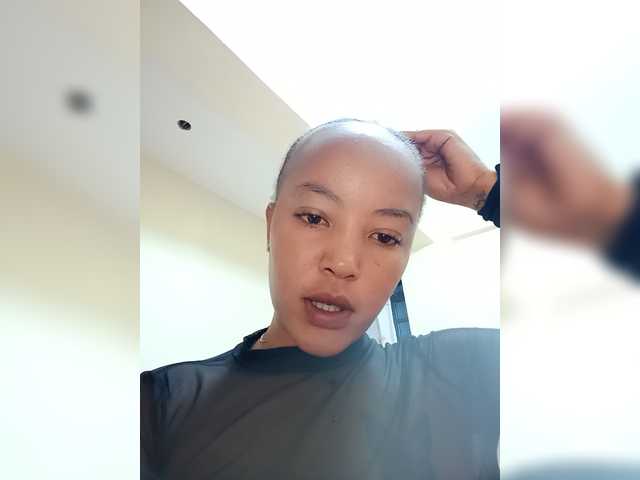 BeautifulGia live cam on BongaCams