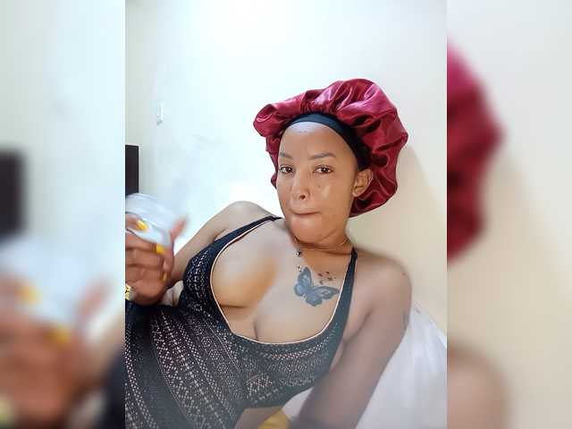 BeautifulGia live cam on BongaCams