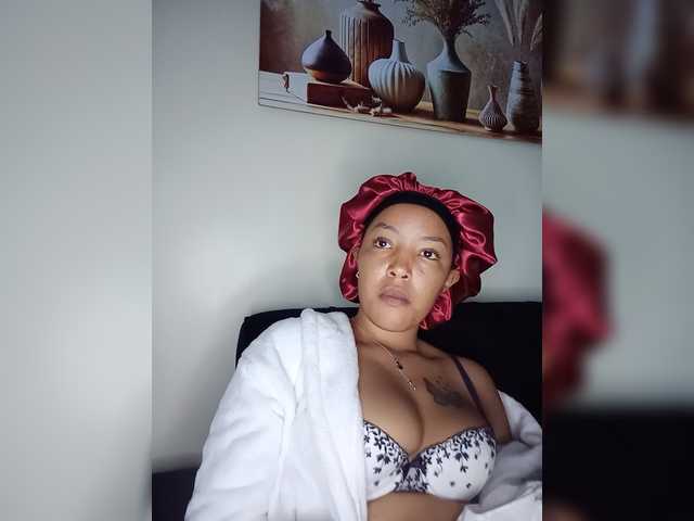 BeautifulGia live cam on BongaCams
