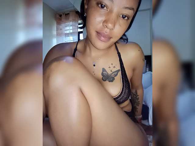 BeautifulGia live webcam show