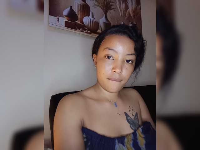 BeautifulGia live cam on BongaCams