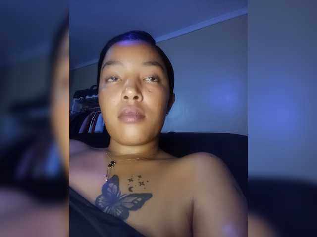 BeautifulGia live cam on BongaCams