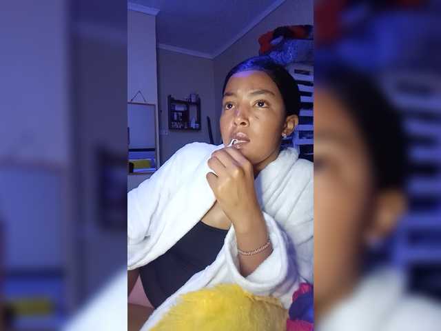 BeautifulGia live cam on BongaCams