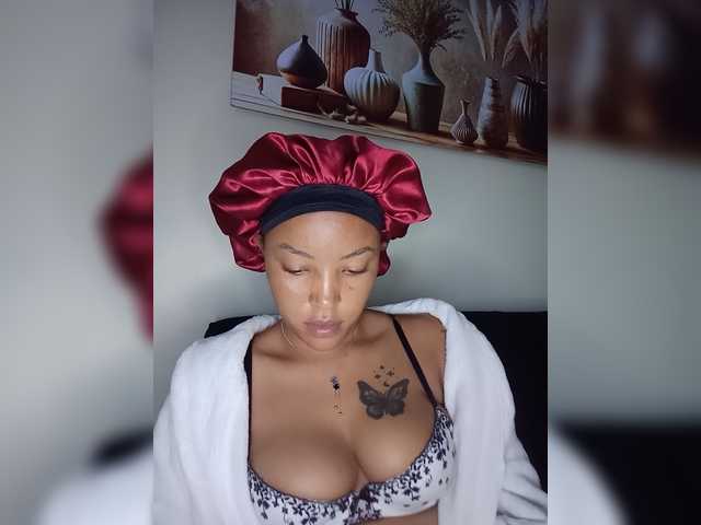 BeautifulGia live cam on BongaCams