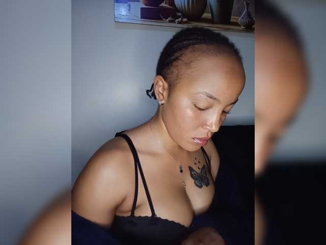 BeautifulGia live cam on BongaCams