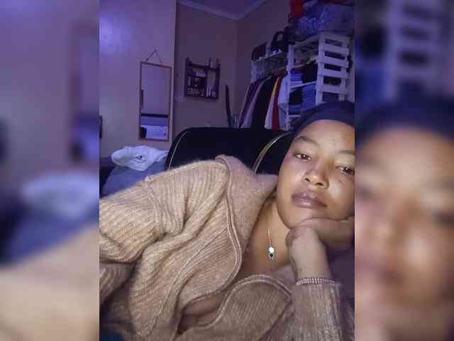 BeautifulGia webcam