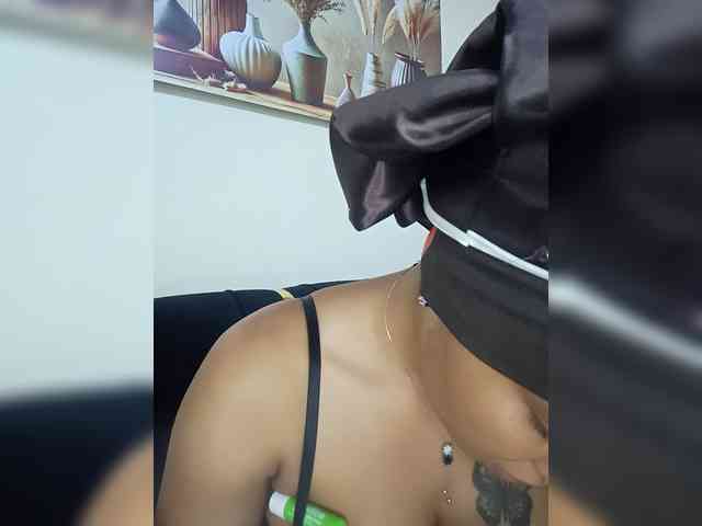 BeautifulGia webcam