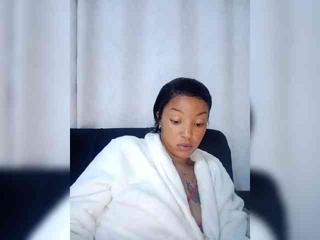 BeautifulGia webcam
