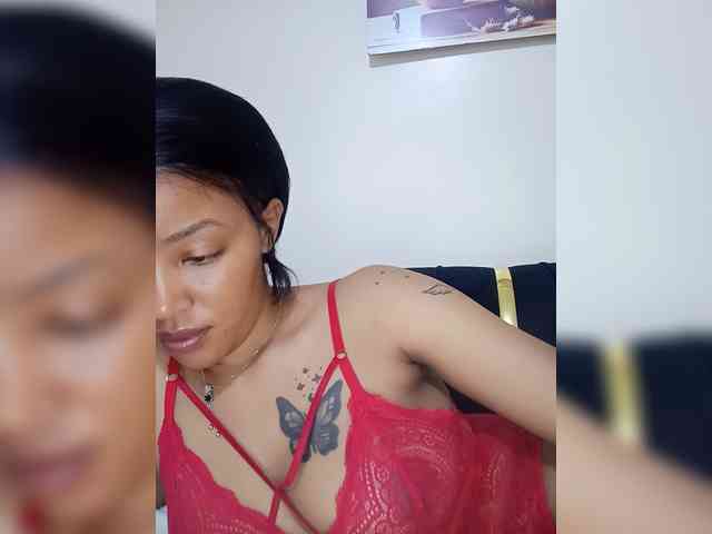 BeautifulGia webcam
