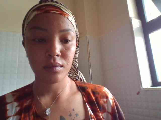 BeautifulGia webcam