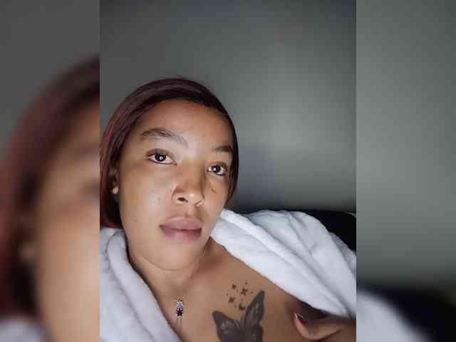BeautifulGia webcam