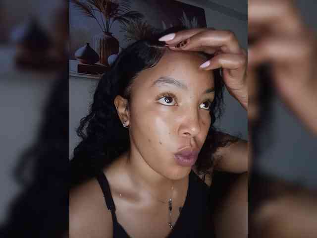 BeautifulGia webcam