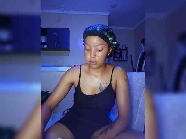 BeautifulGia webcam