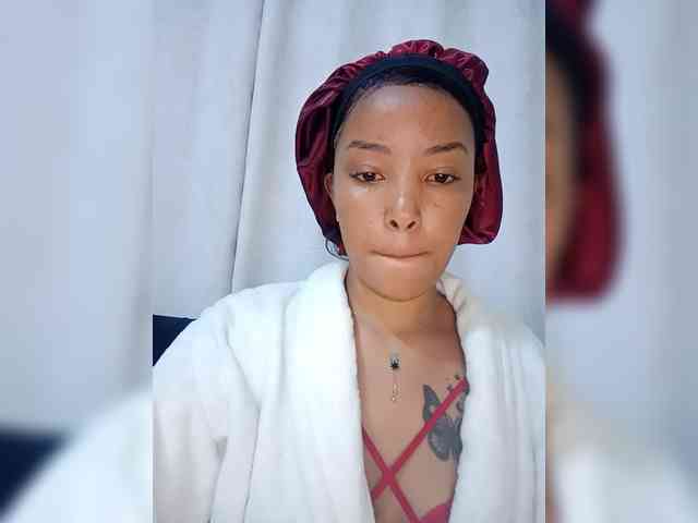 BeautifulGia webcam