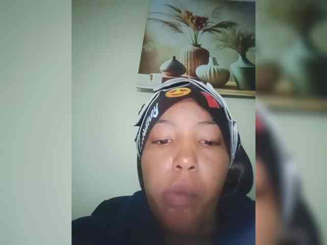 BeautifulGia webcam