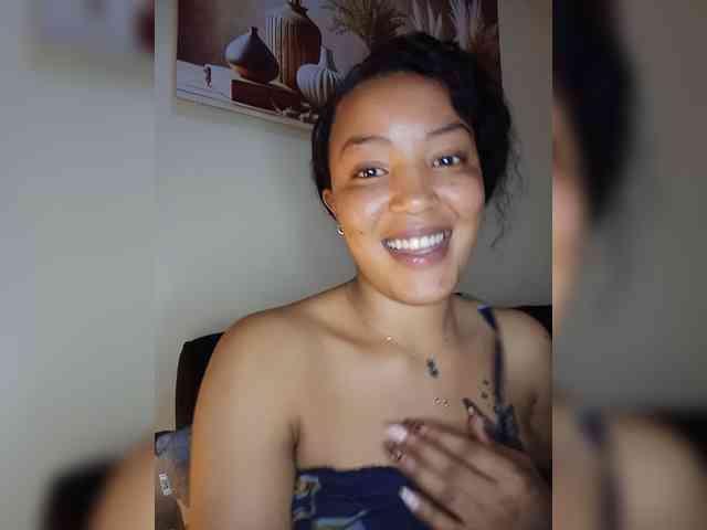 BeautifulGia webcam