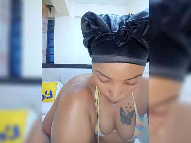 BeautifulGia webcam