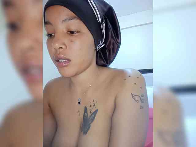BeautifulGia webcam