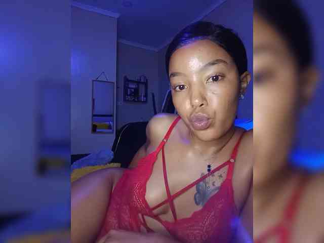 BeautifulGia webcam