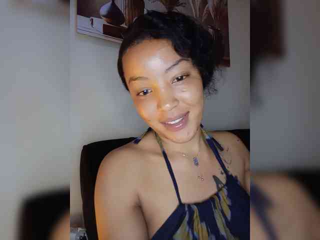 BeautifulGia webcam