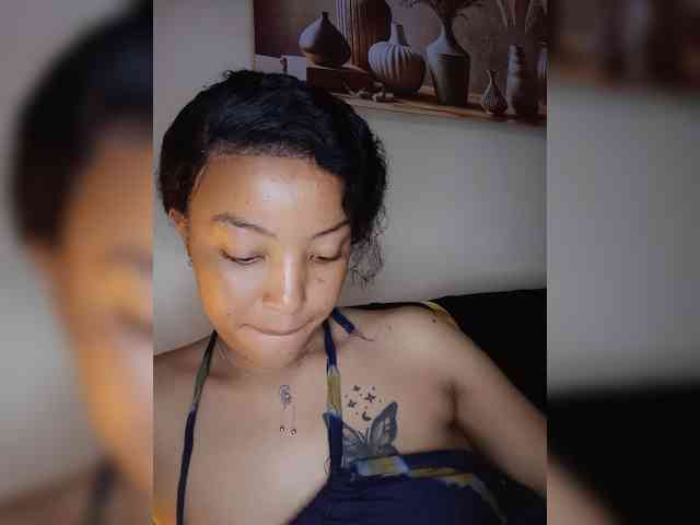 BeautifulGia webcam
