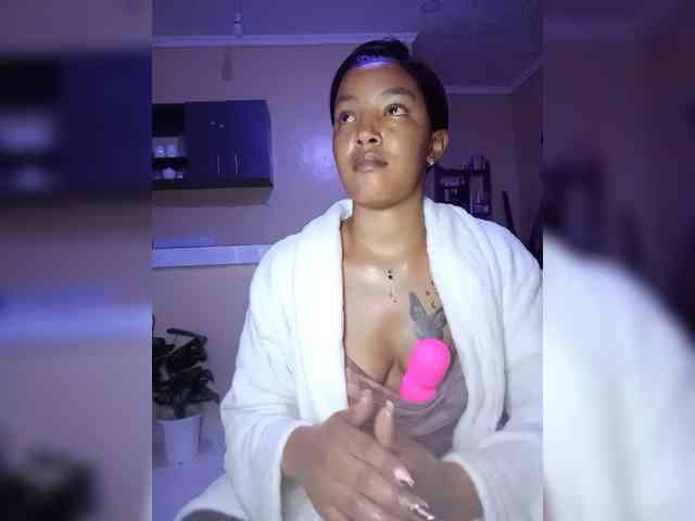 BeautifulGia webcam