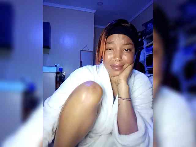 BeautifulGia webcam