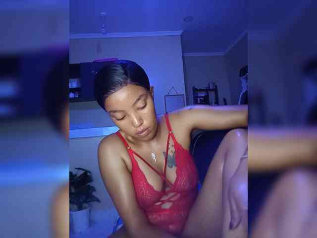 BeautifulGia webcam