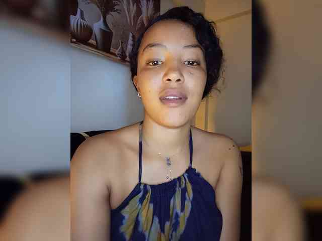 BeautifulGia webcam