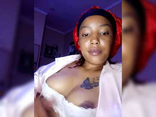 BeautifulGia webcam