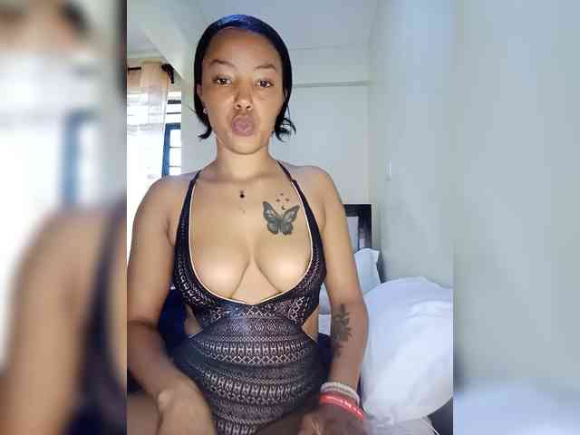 BeautifulGia webcam